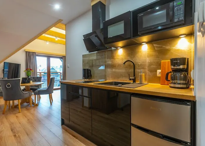 Stacja - W Centrum * 자코파네